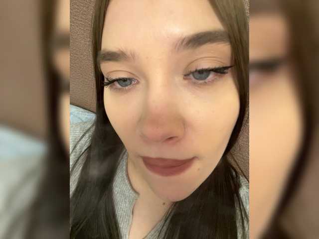 Glossmixdoll's BongaCams show and profile