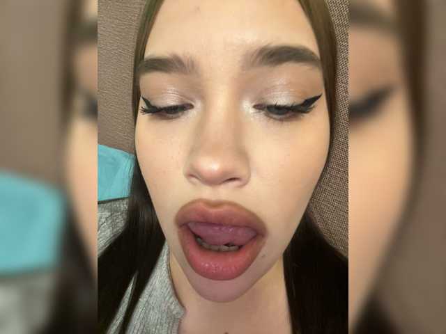 Glossmixdoll from BongaCams is Freechat