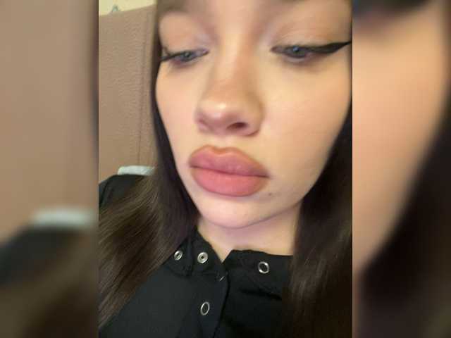 Glossmixdoll – webcam model profile photo