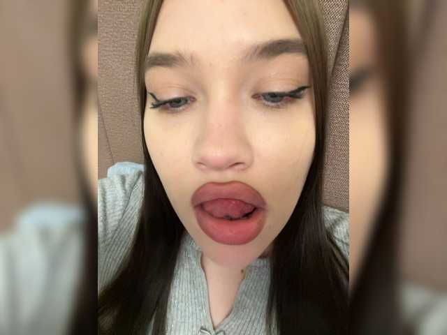 Glossmixdoll – webcam model profile photo