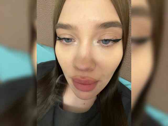 Glossmixdoll Glossmixdoll