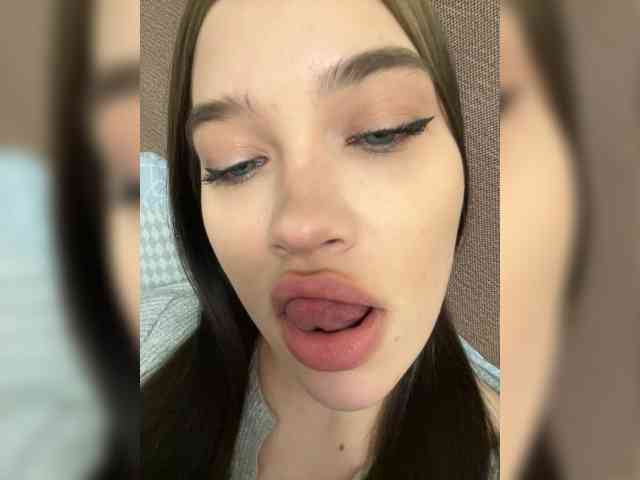 Glossmixdoll webcam