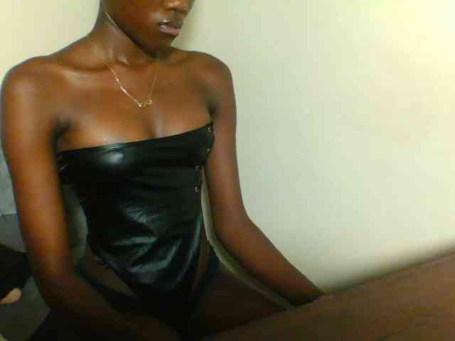 Sexy-cutie Sexy-cutie