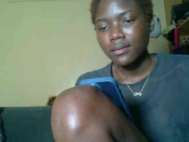 Sexy-cutie Live Webcam on BongaCams