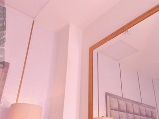 ZaraVesari Porn Show