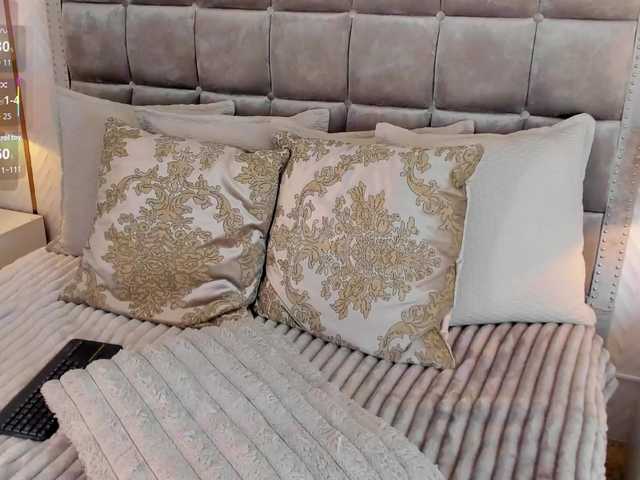 ZaraVesari's BongaCams show and profile