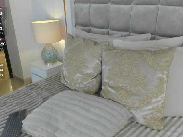 ZaraVesari's BongaCams show and profile