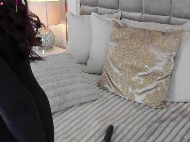 ZaraVesari's BongaCams show and profile