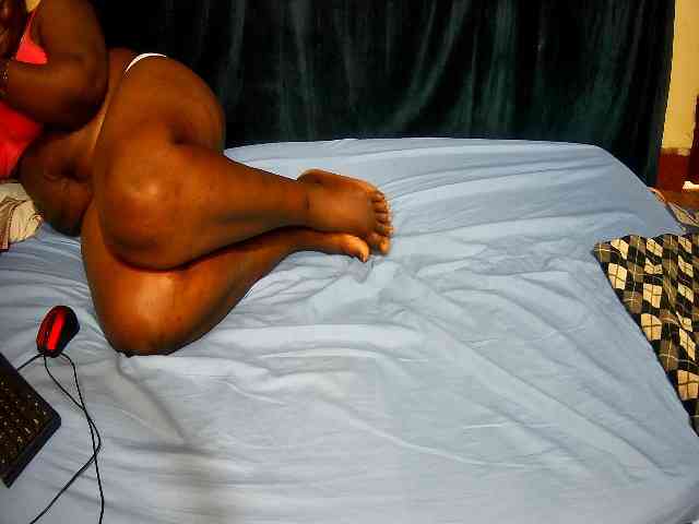 sweet-boobies webcam