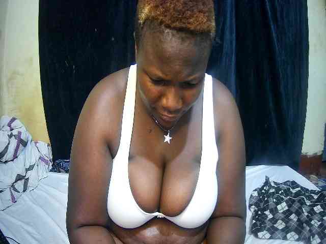 sweet-boobies webcam