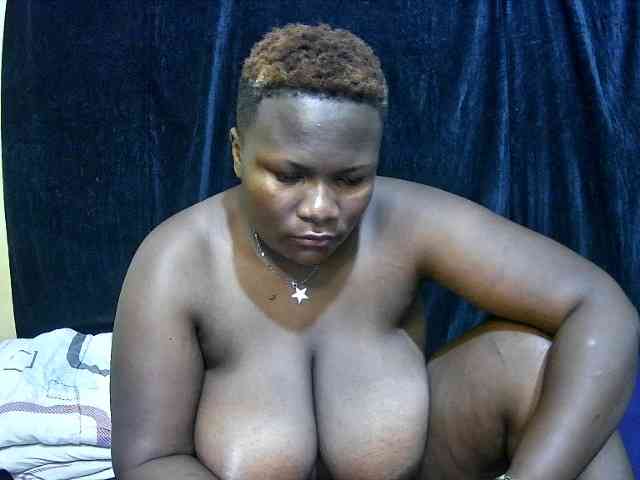 sweet-boobies webcam