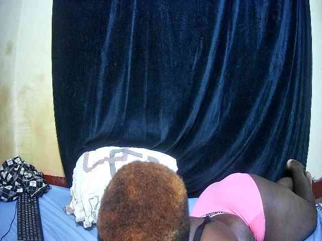 sweet-boobies webcam