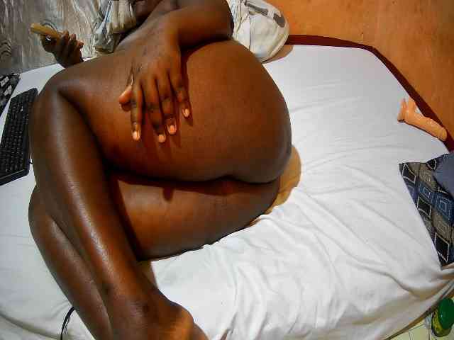 sweet-boobies webcam