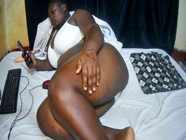 sweet-boobies webcam