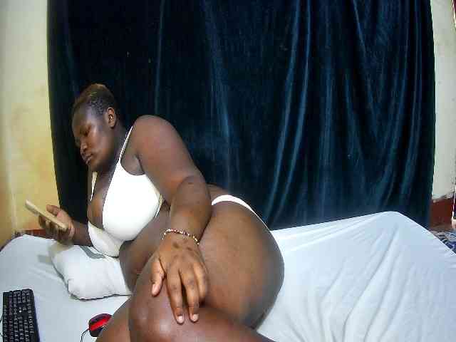 sweet-boobies webcam