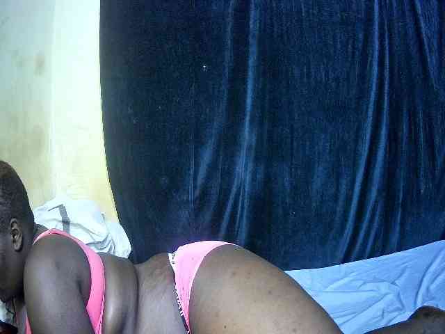 sweet-boobies webcam