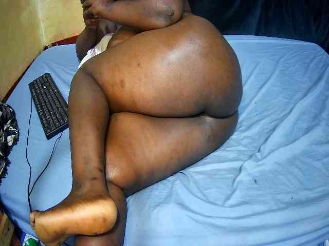 sweet-boobies webcam