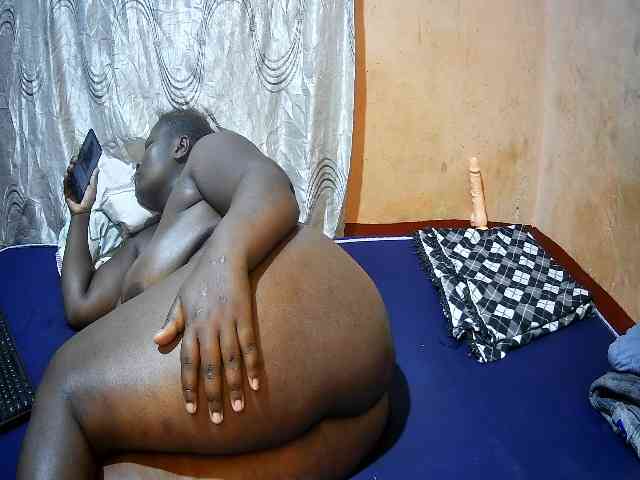 sweet-boobies webcam