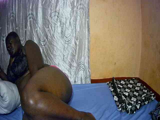 sweet-boobies webcam