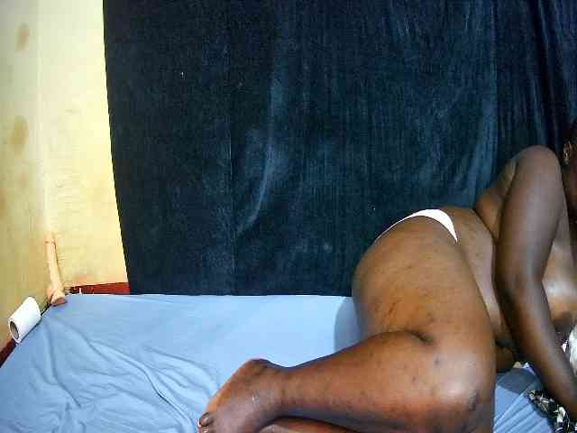 sweet-boobies webcam