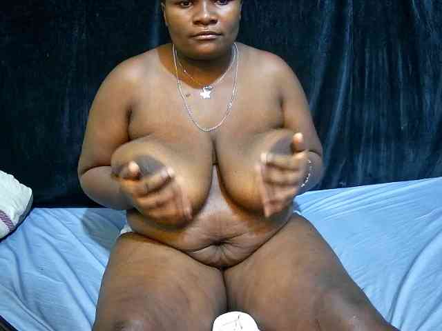 sweet-boobies webcam