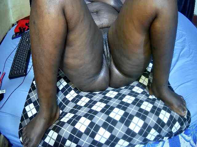 sweet-boobies webcam