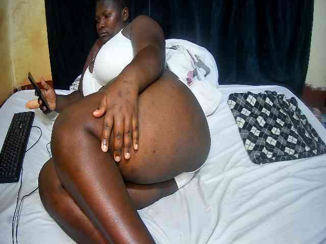 sweet-boobies webcam