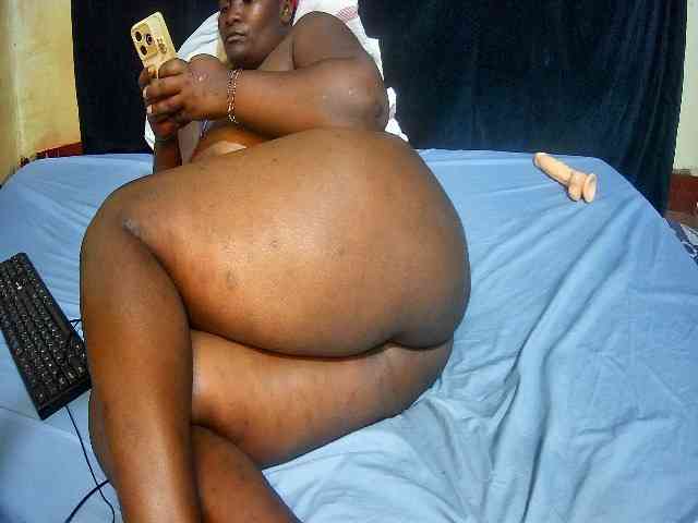 sweet-boobies webcam