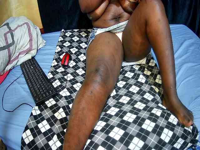 sweet-boobies webcam