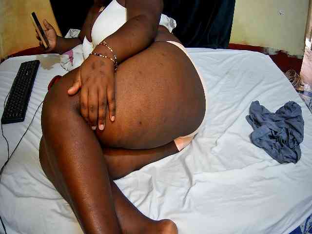 sweet-boobies webcam