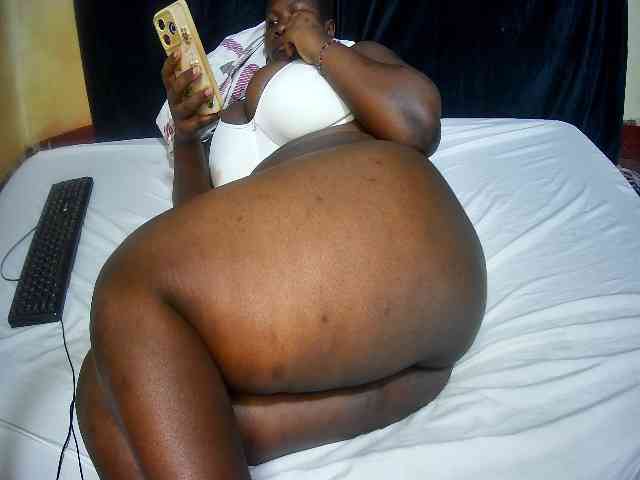 sweet-boobies webcam