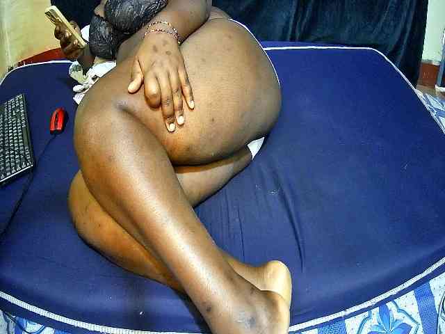 sweet-boobies webcam