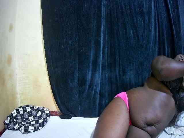 sweet-boobies webcam