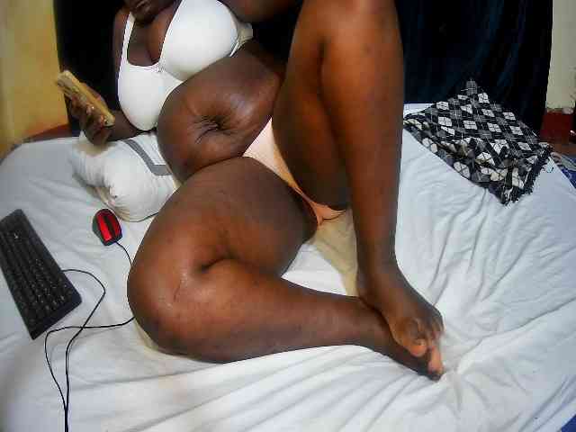 sweet-boobies webcam