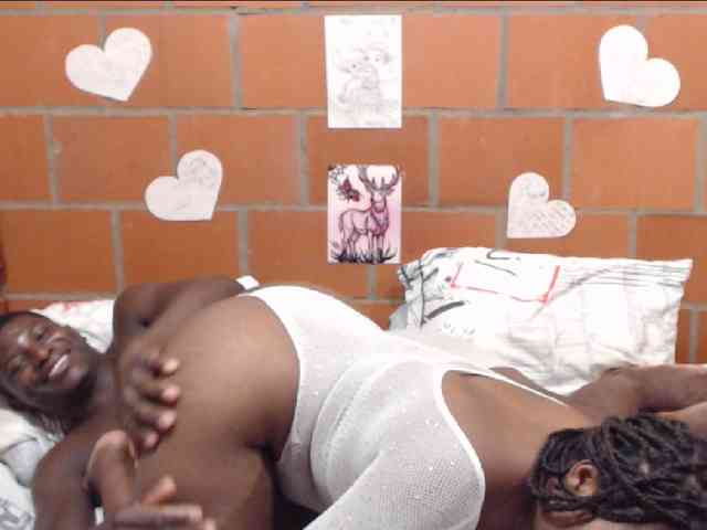 ebonyandhornyblack webcam