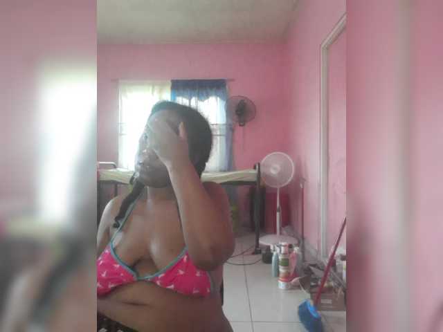 Eirondra-valeen's BongaCams show and profile