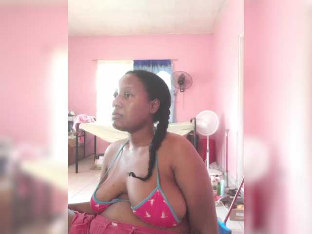 Eirondra-valeen's BongaCams show and profile