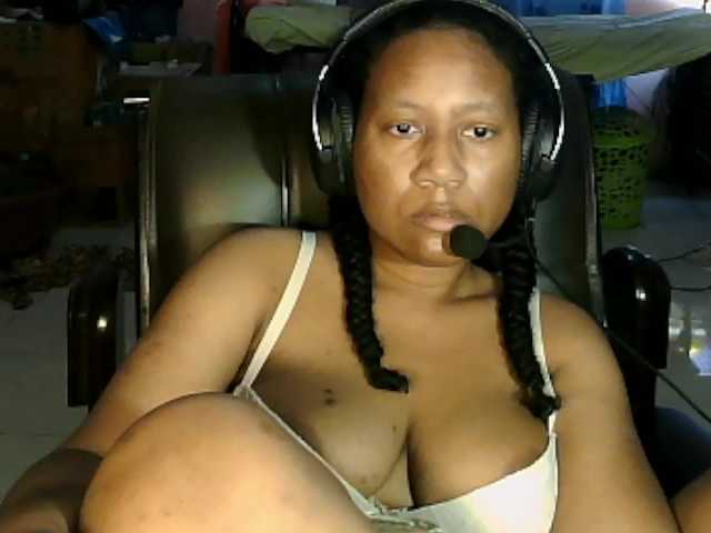 Eirondra-valeen's BongaCams show and profile