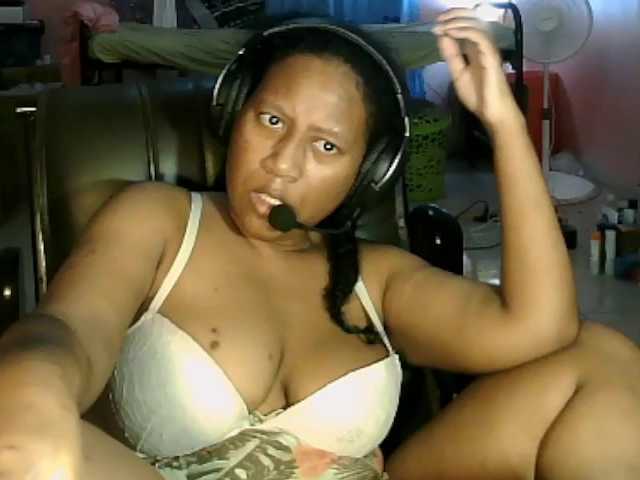 Eirondra-valeen's BongaCams show and profile