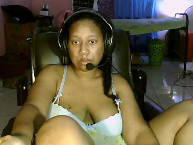 Eirondra-valeen's BongaCams show and profile