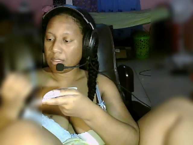 Eirondra-valeen's BongaCams show and profile