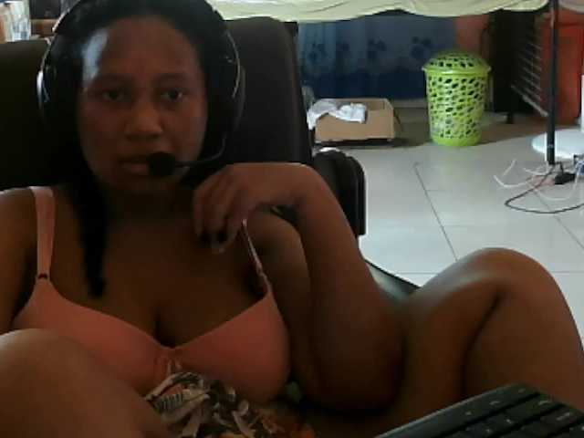 Eirondra-valeen – webcam model profile photo