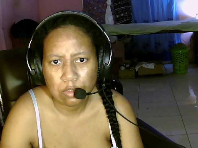 Eirondra-valeen's BongaCams show and profile