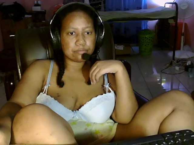 Eirondra-valeen's BongaCams show and profile