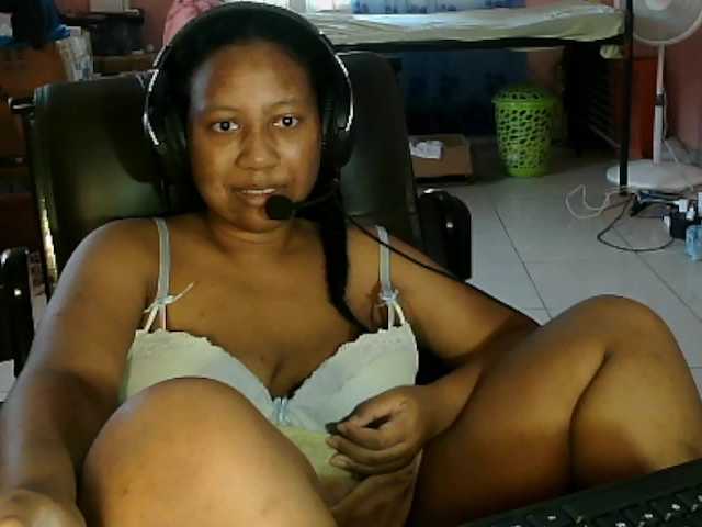 Eirondra-valeen from BongaCams is Freechat