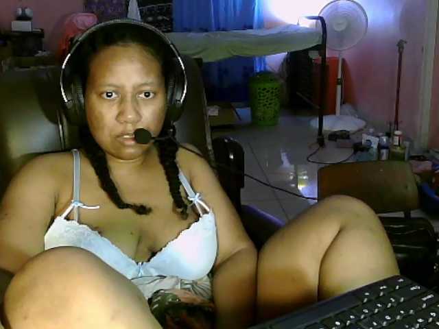 Eirondra-valeen — Finger in Tight Pussy