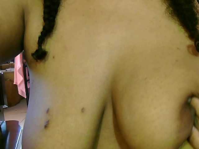 Eirondra-valeen's BongaCams show and profile