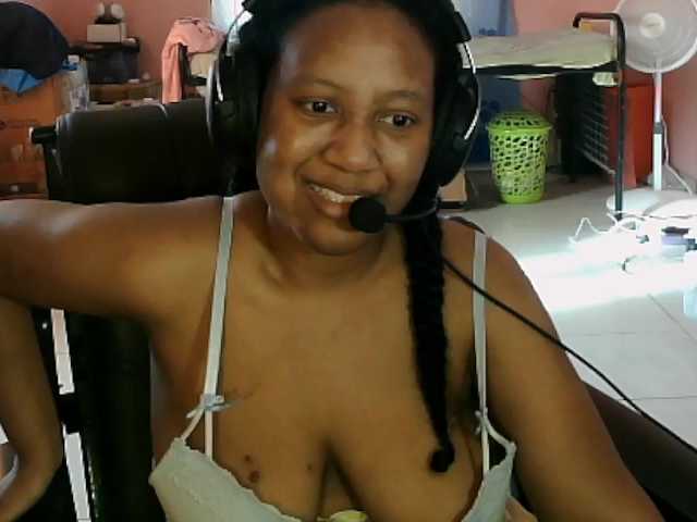 Eirondra-valeen's BongaCams show and profile