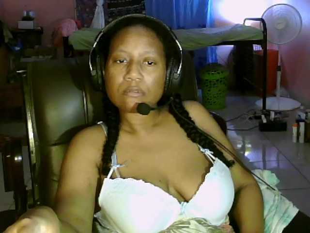 Eirondra-valeen's BongaCams show and profile