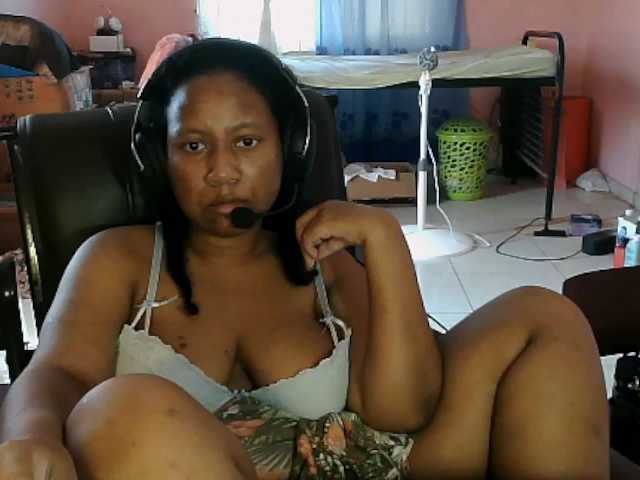 Eirondra-valeen's BongaCams show and profile